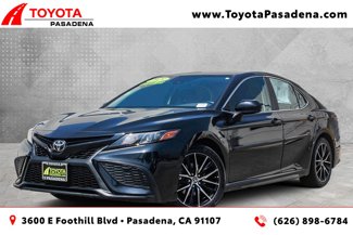 Used 2021 Toyota Camry SE image 1