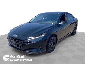 Used 2023 Hyundai Elantra SEL image 1