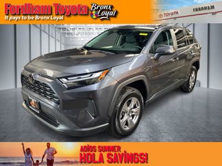 Used 2022 Toyota RAV4 XLE image 1
