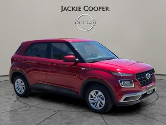 Used 2024 Hyundai Venue SE image 1