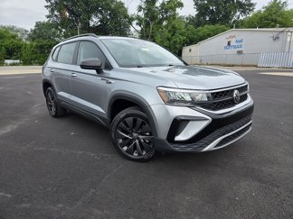 Used 2022 Volkswagen Taos S image 1
