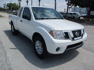 Used 2017 Nissan Frontier SV image 1