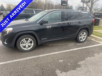 Used 2020 GMC Terrain SLE image 1