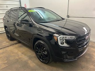 Used 2023 GMC Terrain SLE w/ Driver Convenience Package image 1