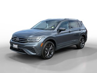 Certified 2022 Volkswagen Tiguan SE image 1