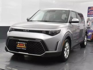 Used 2023 Kia Soul LX w/ Option Group 015 image 1