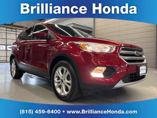 Used 2017 Ford Escape SE image 1