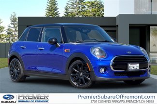 Used 2019 MINI Cooper 4-Door Hardtop image 1