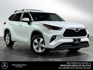 Used 2023 Toyota Highlander LE image 1