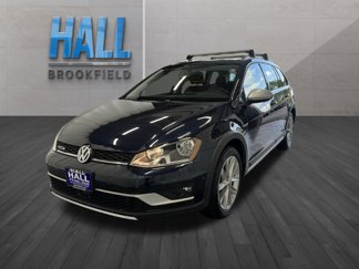 Used 2017 Volkswagen Golf Alltrack SE image 1