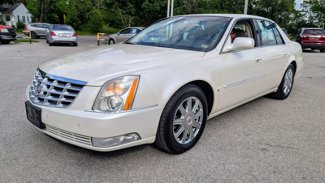 Used 2008 Cadillac DTS image 1