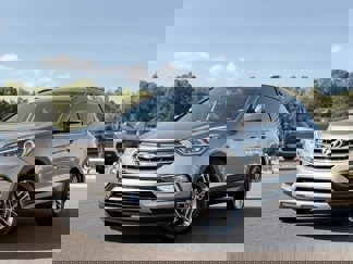 Used 2017 Hyundai Santa Fe Sport image 1
