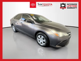 Used 2015 Toyota Camry LE image 1