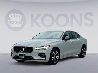 Certified 2025 Volvo S60 B5 Core image 1