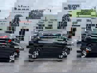 Certified 2023 Chrysler Voyager LX image 1
