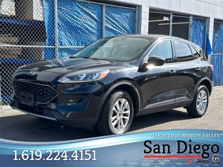 Used 2022 Ford Escape SE image 1