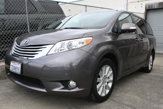 Used 2014 Toyota Sienna Limited image 1
