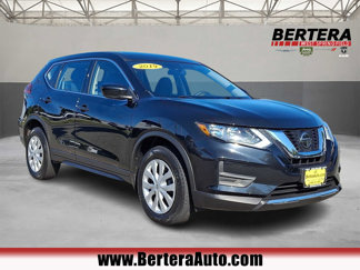 Used 2019 Nissan Rogue S image 1