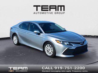 Used 2022 Toyota Camry LE image 1