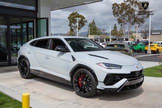 Used 2024 Lamborghini Urus S image 1