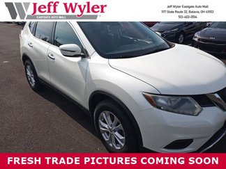 Used 2016 Nissan Rogue SV w/ SV Family Package image 1