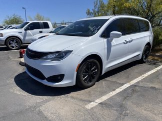 Used 2017 Chrysler Pacifica Touring-L image 1