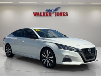 Used 2021 Nissan Altima 2.5 SR image 1