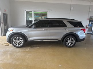 Used 2021 Ford Explorer XLT w/ Equipment Group 202A image 1