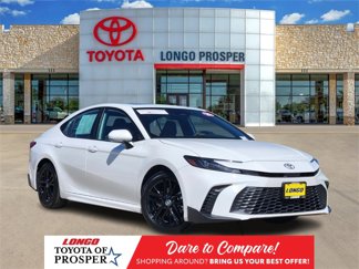 Used 2025 Toyota Camry SE image 1