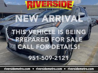 Used 2022 Nissan Rogue SV image 1