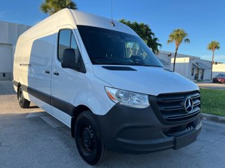 Used 2025 Mercedes-Benz Sprinter 2500 image 1