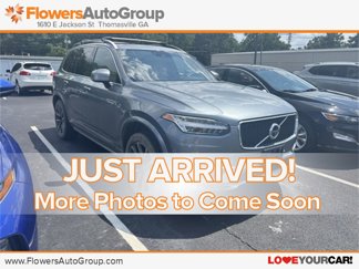 Used 2018 Volvo XC90 T5 Momentum w/ Convenience Package image 1