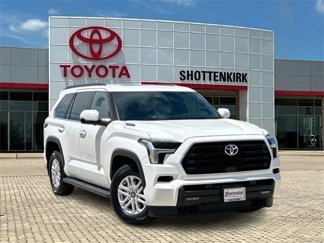 Used 2025 Toyota Sequoia SR5 image 1
