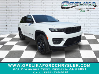 New 2025 Jeep Grand Cherokee Altitude image 1