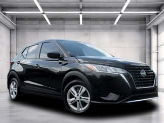 Used 2024 Nissan Kicks S image 1
