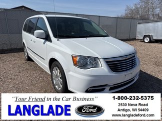 Used 2016 Chrysler Town & Country Touring image 1