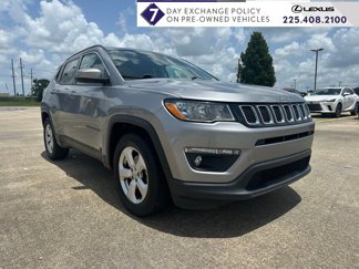 Used 2017 Jeep Compass Latitude image 1