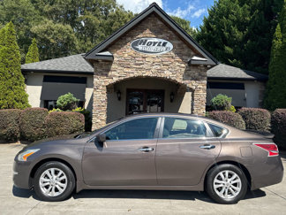 Used 2014 Nissan Altima 2.5 S w/ Sport Value Package image 1