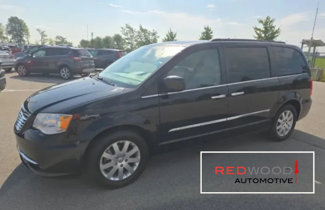 Used 2016 Chrysler Town & Country Touring w/ Driver Convenience Group image 1