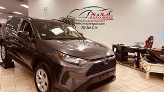 Used 2019 Toyota RAV4 LE image 1