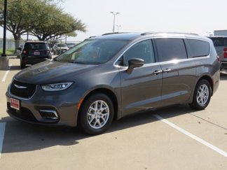 Used 2022 Chrysler Pacifica Touring-L image 1