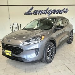 Used 2022 Ford Escape SE w/ SE Sport Appearance Package image 1