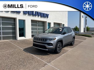 Used 2022 Jeep Compass Limited image 1