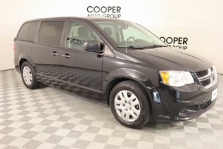 Used 2020 Dodge Grand Caravan SE w/ UConnect Hands-Free Group image 1