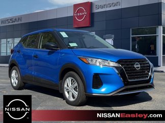 New 2025 Nissan Kicks Play S image 1