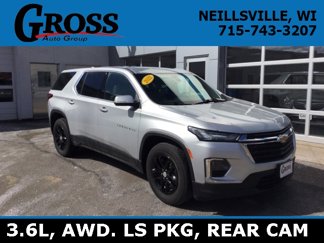 Used 2022 Chevrolet Traverse LS image 1