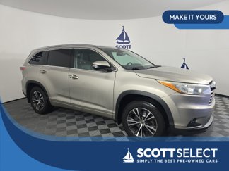 Used 2016 Toyota Highlander XLE image 1