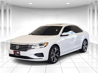 Used 2022 Volkswagen Passat 2.0T SE image 1