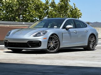 Certified 2022 Porsche Panamera image 1