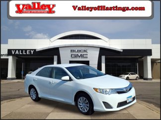 Used 2012 Toyota Camry LE image 1